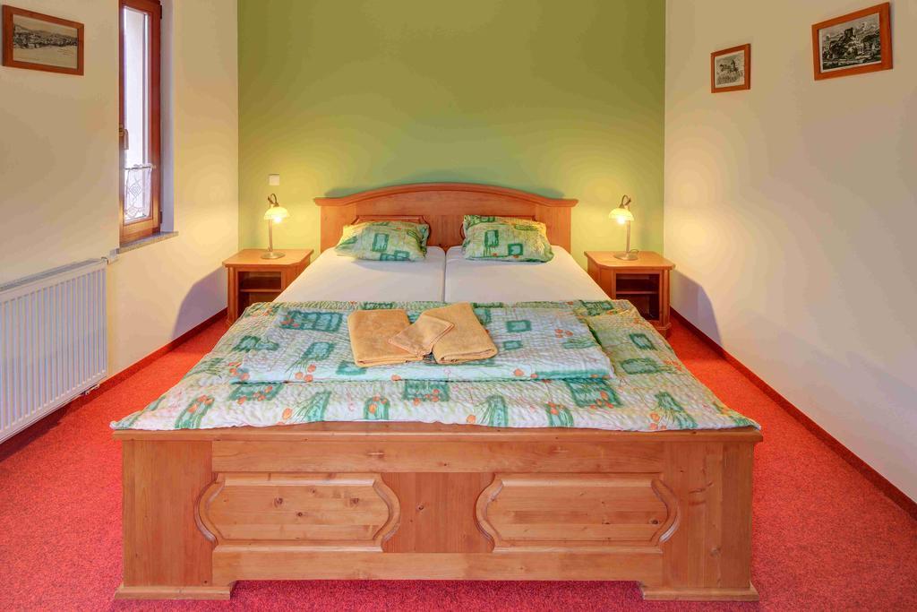 Hotel Hradni Basta Bečov nad Teplou Esterno foto