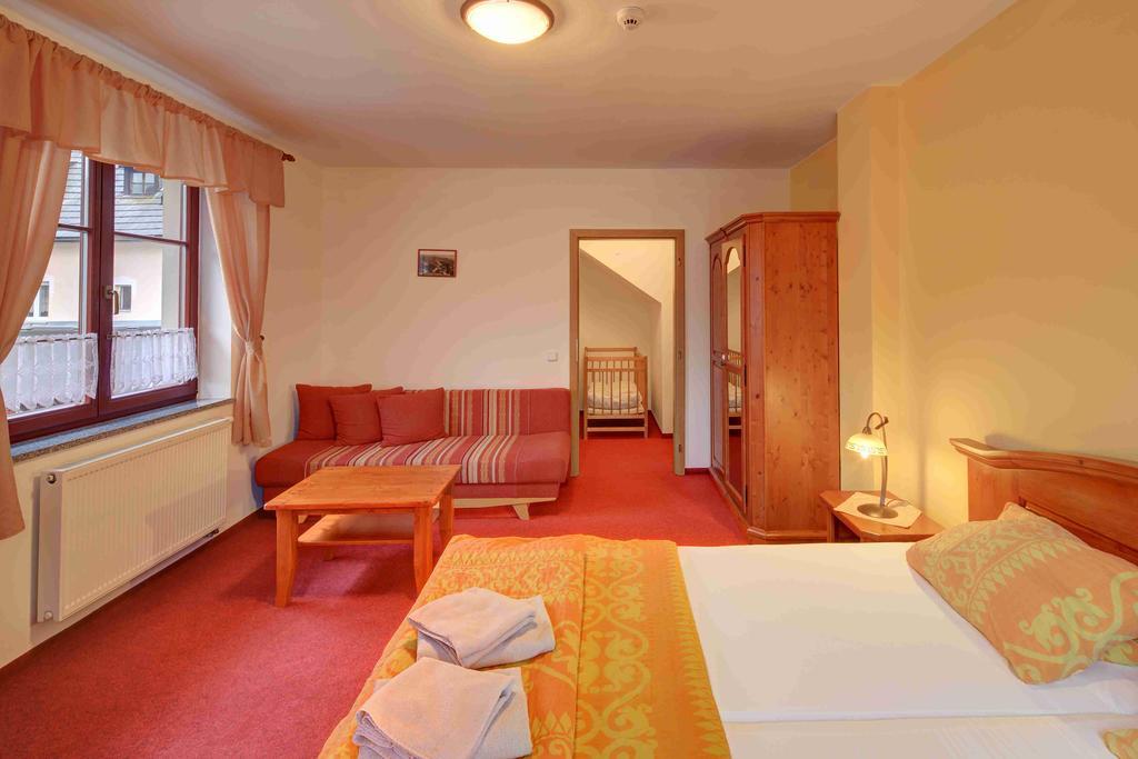 Hotel Hradni Basta Bečov nad Teplou Esterno foto