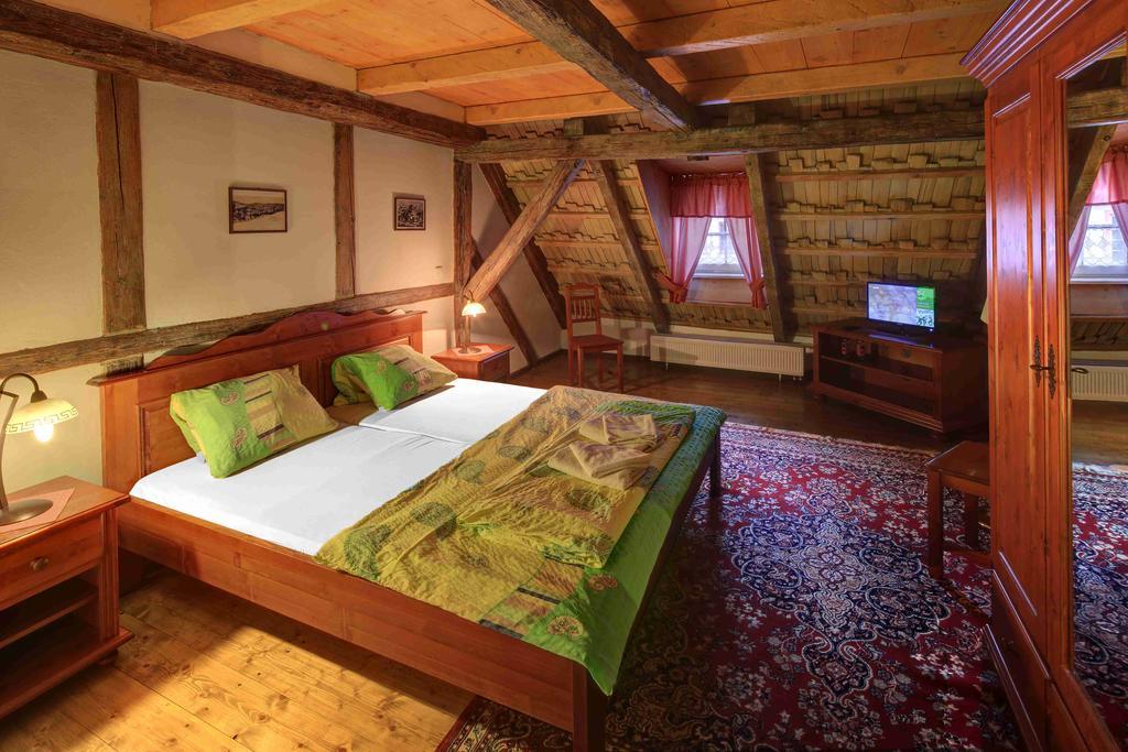 Hotel Hradni Basta Bečov nad Teplou Esterno foto