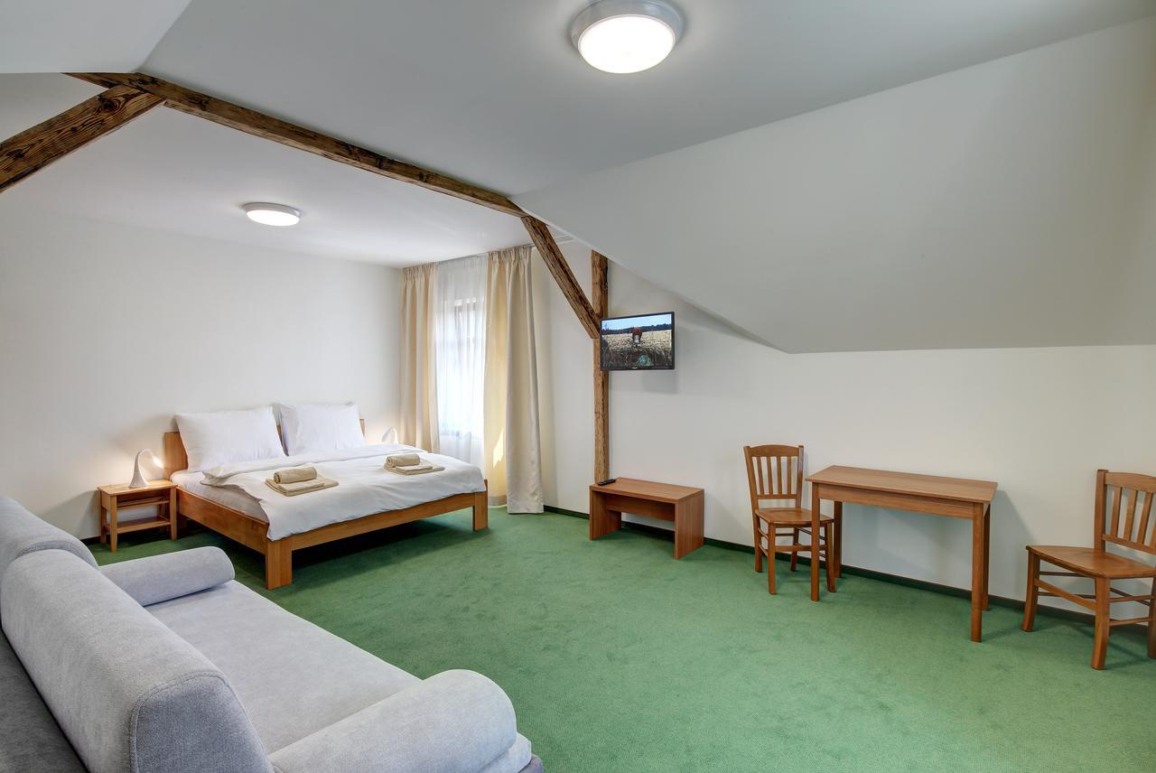 Hotel Hradni Basta Bečov nad Teplou Esterno foto
