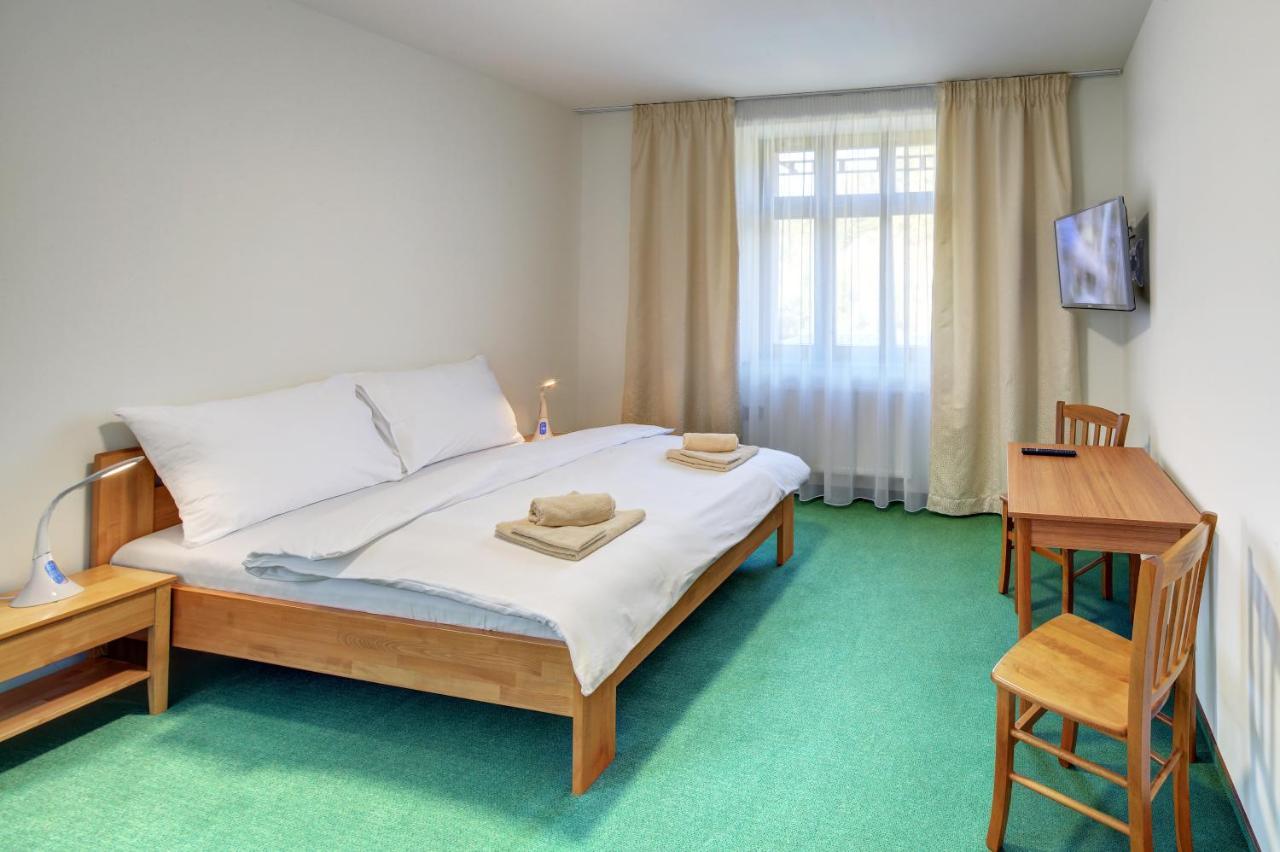 Hotel Hradni Basta Bečov nad Teplou Esterno foto